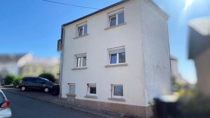 Einfamilienhaus in guter Lage von Schwalbach-Elm ohne Garten