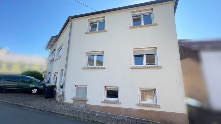 Einfamilienhaus in guter Lage von Schwalbach-Elm ohne Garten