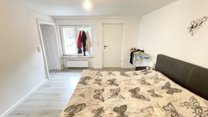 Familienfreundliches Zuhause mit Garten und Stellplatz