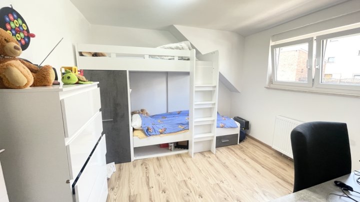 Saniertes Einfamilienhaus mit Einliegerwohnung und zusätzlichem Grundstück in ruhiger Lage von Quierschied