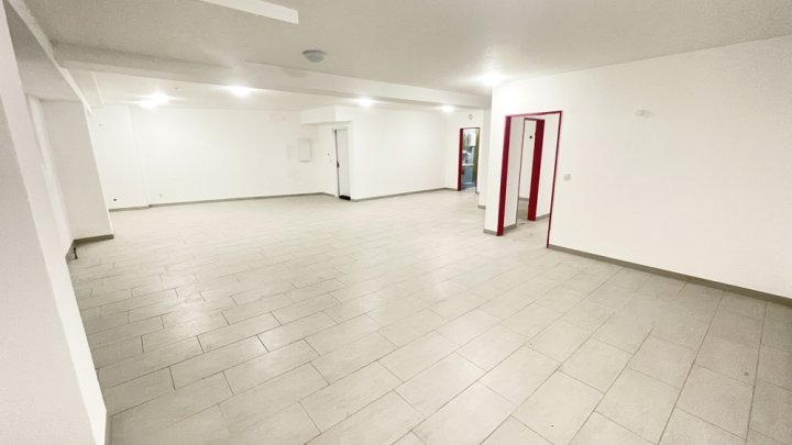 Gewerbeeinheit in stark frequentierter Lage – Theodor-Heuss-Allee, Trier