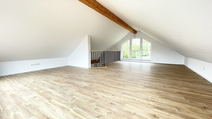 Erstbezug:Maisonette-Wohnung mit Garten, Terrasse & eigener PV-Anlage – 107 m² Wohlfühlfläche in Beckingen-Reimsbach