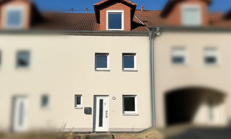 Neuwertiges Reihenhaus mit Garage und Stellplatz in Grenznähe  L-REMICH