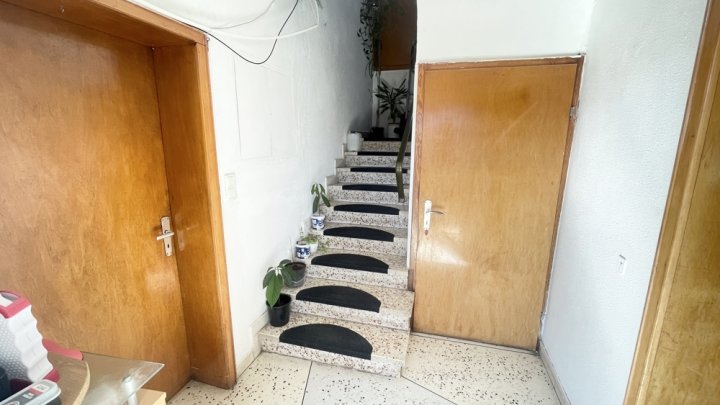 Einfamilienhaus mit Garten, Garage und Stellplatz – Viel Potenzial für Ihre Ideen