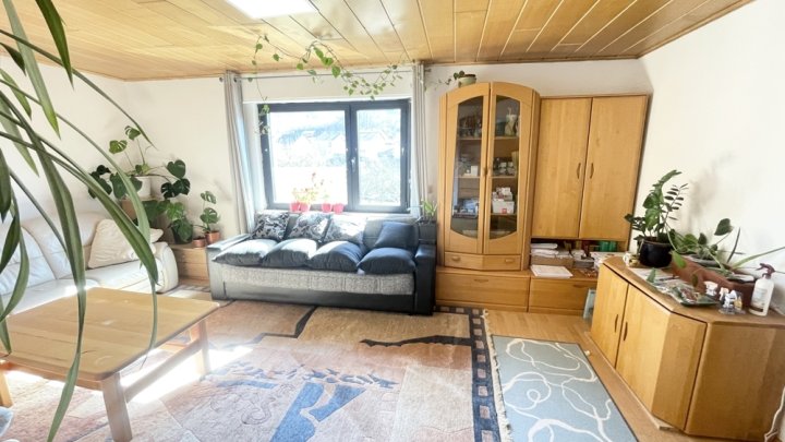 Einfamilienhaus mit Garten, Garage und Stellplatz – Viel Potenzial für Ihre Ideen