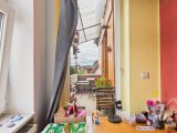 Kinderzimmer mit Zugang zum Balkon