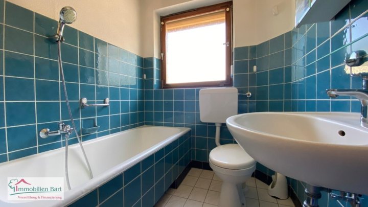 TABEN-RODT: WOHNHAUS MIT WEITBLICK AUF 10 AR GRUNDSTÜCK!