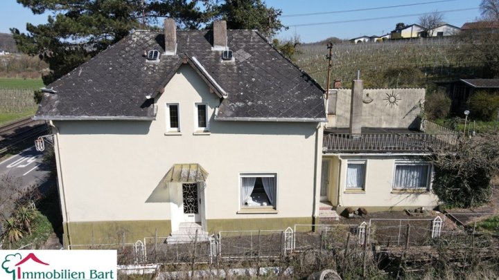 VIS-À-VIS L-REMICH: HAUS ZUM RENOVIEREN AUF 25 AR