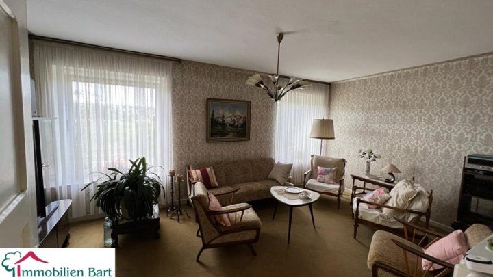 VIS-À-VIS L-REMICH: HAUS ZUM RENOVIEREN AUF 25 AR