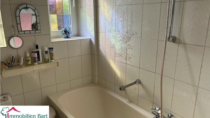 VIS-À-VIS L-REMICH: HAUS ZUM RENOVIEREN AUF 25 AR