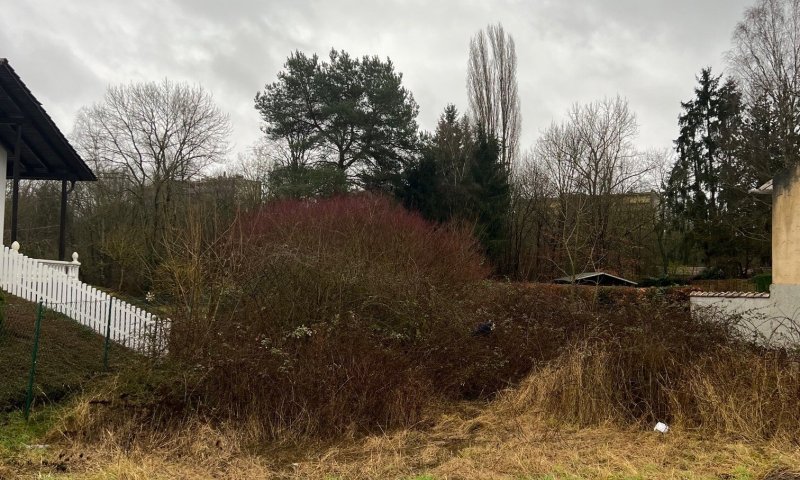 Voll erschlossenes Baugrundstück in ruhiger Seitenstrasse in Wadgassen-Hostenbach