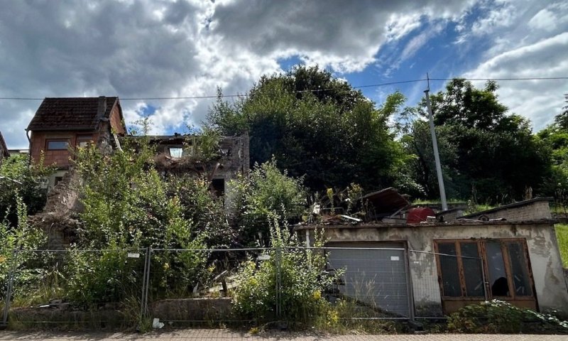 Bauträger und Kapitalanleger aufgepasst!!!!  Baugrundstück mit Abrisshaus in zentraler Lage von Wadgassen-Differten zu verkaufen!!!