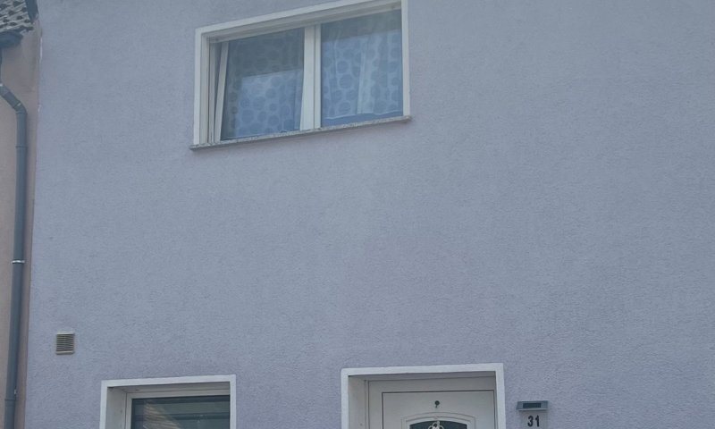 Kleine vermietete Doppelhaushälfte in ruhiger Seitenstrasse mit schönem Weitblick in VK-Ludweiler zu verkaufen