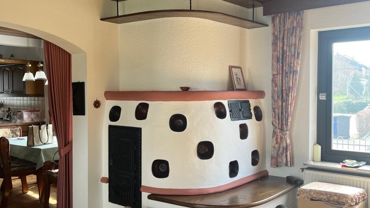 Schöner Winkelbungalow mit Ausbaupotential und Photovoltaikanlage in Überherrn zu verkaufen