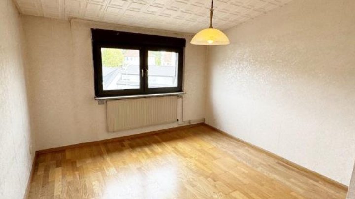 1 FH-Doppelhaushälfte mit Garten + Garage im idyllischen Blieskastel!