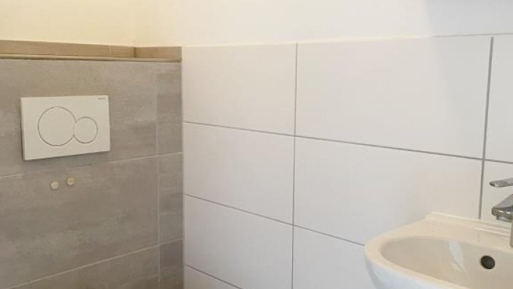 1 FH-Doppelhaushälfte mit Garten + Garage im idyllischen Blieskastel!