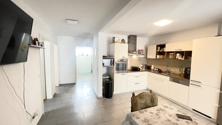 Attraktive Erdgeschosswohnung mit Balkon und eigenem Stellplatz