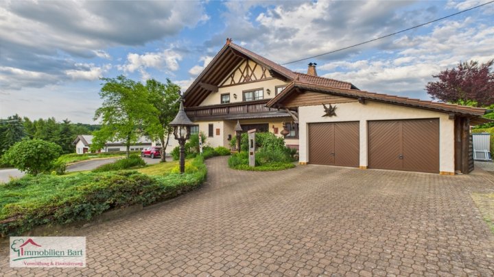 GEMÜTLICHES WOHNHAUS IN TOP LAGE VON LOSHEIM AM SEE!