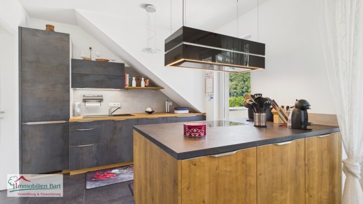 120 M² PENTHOUSE, 2 BÄDER UND GARAGE IN SAARBURG