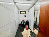 riesen Ankleidezimmer