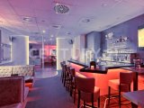 Bar- und Ausschankbereich im stilvollen Ambiente