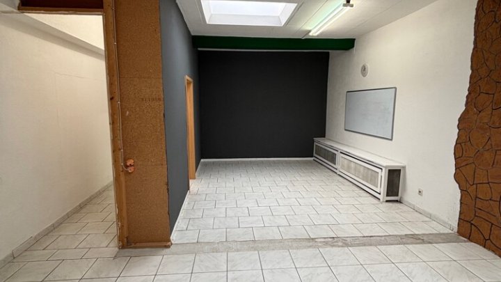 Laden-/Büro- oder Gewerbefläche, zentral im EG mit Schaufenster