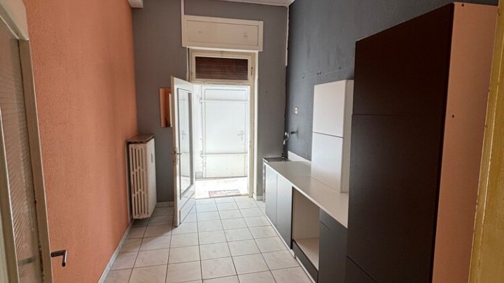 Laden-/Büro- oder Gewerbefläche, zentral im EG mit Schaufenster