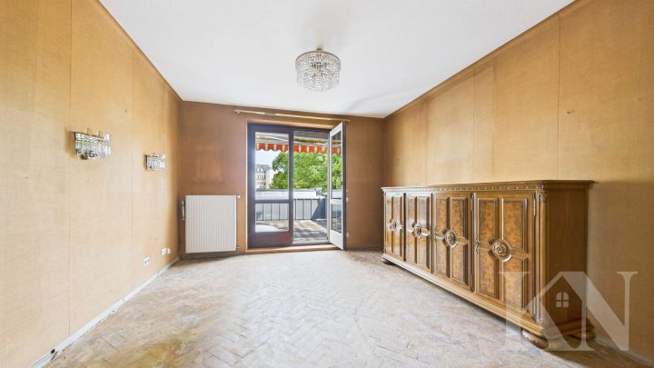 Zentrale Stadtlage: Vielseitiges Mehrfamilienhaus mit Arztpraxis!