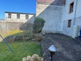 Rückansicht mit Werkstatt und Halle