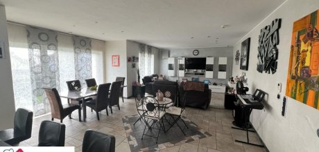 Wohn-/Esszimmer