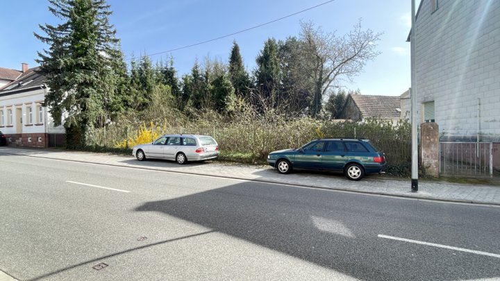 Baugrundstück in zentraler Lage von Neunkirchen-Wellesweiler
