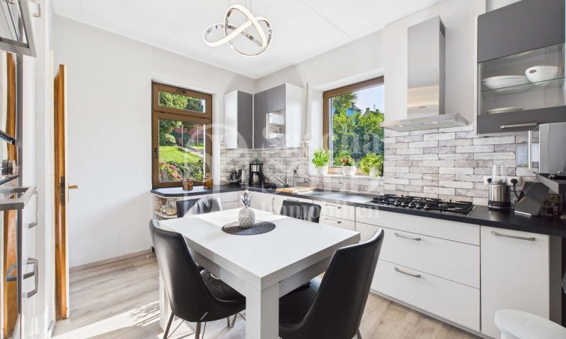 Modernisiertes, familienfreundliches Reihenendhaus mit 7Zimmer in Bildstock mit Garten & Garage