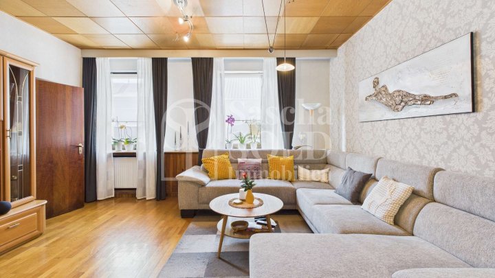 Modernisiertes, familienfreundliches Reihenendhaus mit 7Zimmer in Bildstock mit Garten & Garage