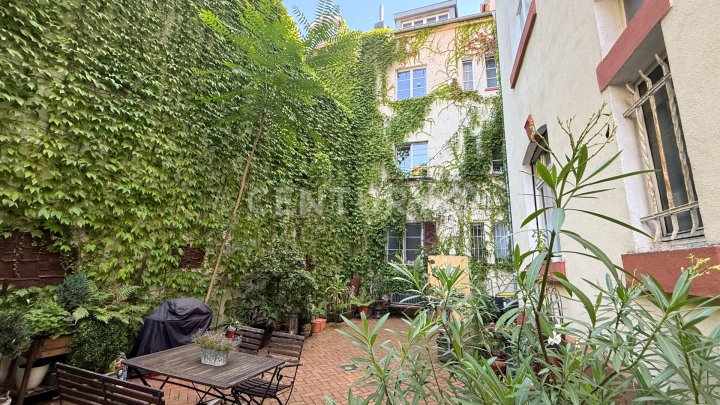 St. Johann - Altbau-Charme + Dachgeschoß = Herzklopfen garantiert!  – Dachgeschossjuwel zu vermieten