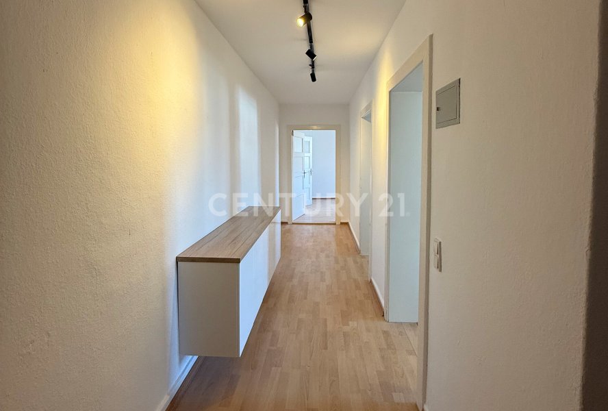 Flur/Diele vom Wohnungseingang gesehen