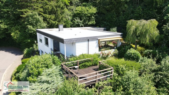 MERZIG: WOHNHAUS IN HÖHENLAGE AM WALDRAND!