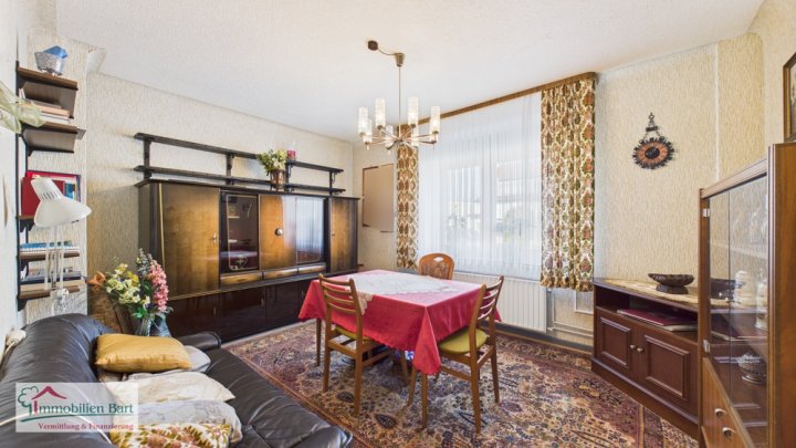 ORSCHOLZ: WOHNHAUS MIT GARTEN UND GARAGE!