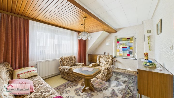 ORSCHOLZ: WOHNHAUS MIT GARTEN UND GARAGE!