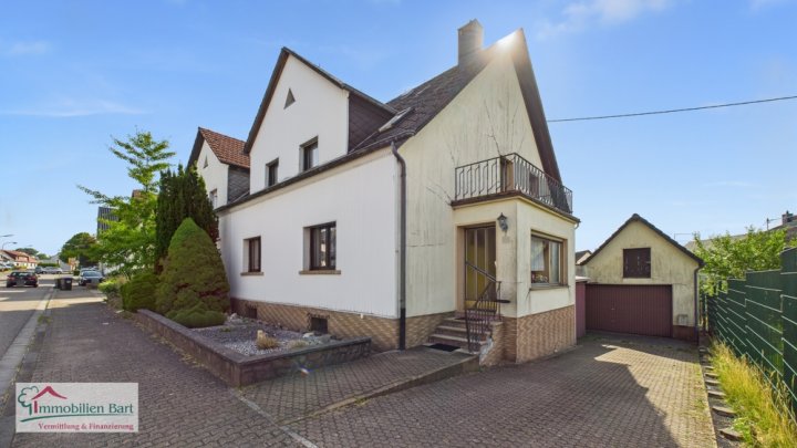 ORSCHOLZ: WOHNHAUS MIT GARTEN UND GARAGE!