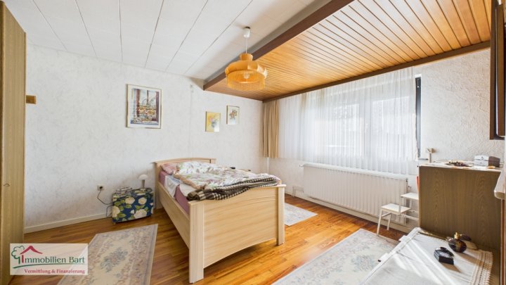 ORSCHOLZ: WOHNHAUS MIT GARTEN UND GARAGE!
