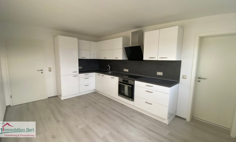 PERL: GEPFLEGTE 95 M² WOHNUNG MIT BALKON IN TOP LAGE!