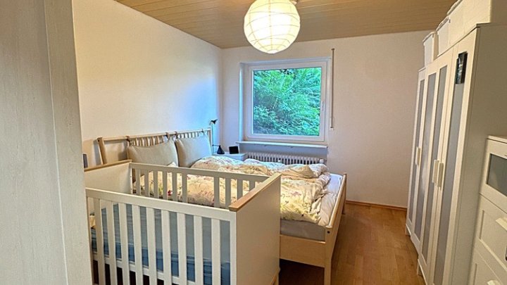 Helle renovierte 4-ZKB mit Balkon + Garage in Höhenlage / St.Arnual