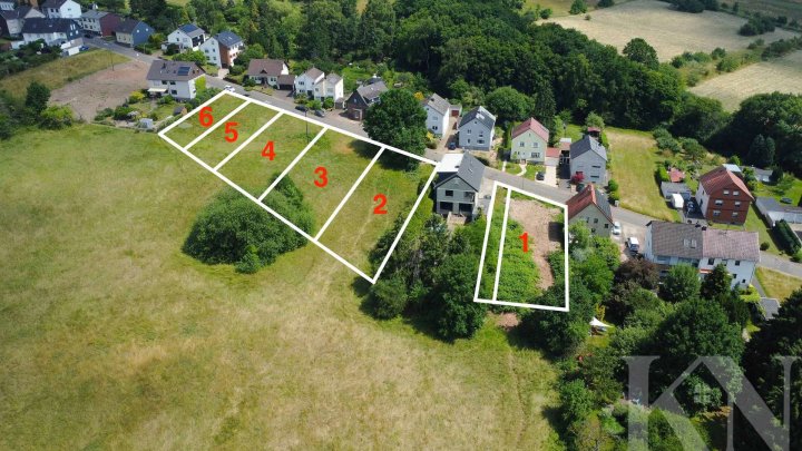 Idyllisch, eben & sofort bebaubar – Traumhaftes ca. 635 m² Grundstück am Feldrand in Riegelsberg