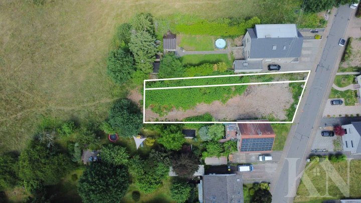 Idyllisch, eben & sofort bebaubar – Traumhaftes ca. 635 m² Grundstück am Feldrand in Riegelsberg