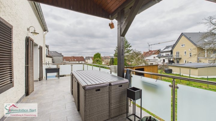 GRENZE L-REMICH: WOHNHAUS MIT 4 SCHLAFZIMMER / GARTEN UND GARAGE IN TOP LAGE