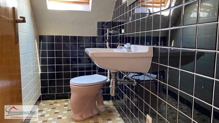 TABEN (SAARBURG NÄHE), WOHNHAUS ZUM RENOVIEREN IN TOP LAGE