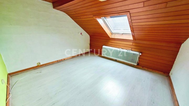 Saniertes 250m€ 1-4 Familienhaus mit grüner Oase im Zentrum von Heusweiler mit Garage