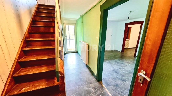 Saniertes 250m€ 1-4 Familienhaus mit grüner Oase im Zentrum von Heusweiler mit Garage