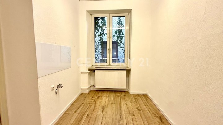 Schicke Stadtvilla in Riegelsberg auf 340m² Wohnfl., 1400m² Grundst. und einer Ladenfläche von 100m²