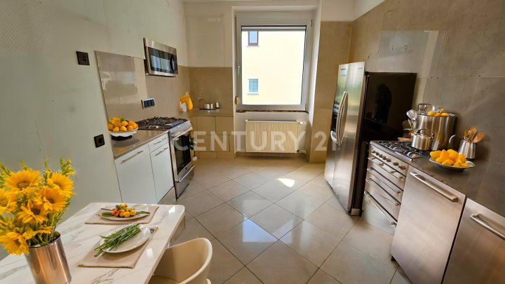 Sehr attraktives 1-2 Familienhaus, MFH mit großen Balkonen, Doppelgarage und Garten in SB- Scheidt